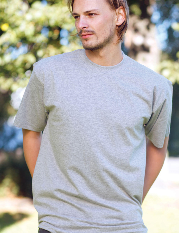 Modell iført gråmelange